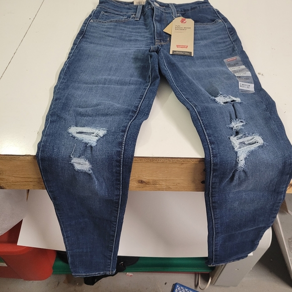 NEW! Women's Levi 721 High Rise Skinny Distressed Jeans - Picture 3 of 10